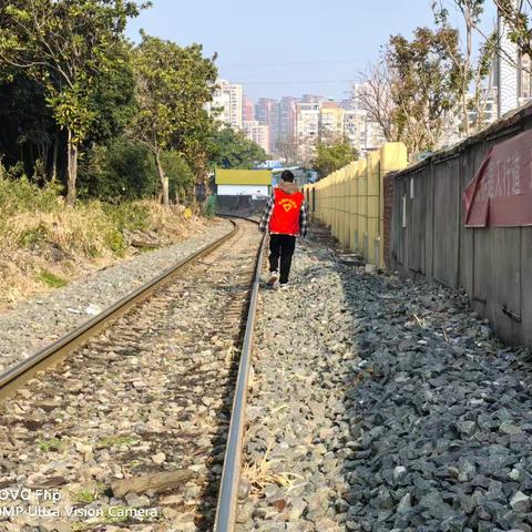 贤士湖管理处贤湖村铁路护路工作纪实：筑牢安全防线的基层实践