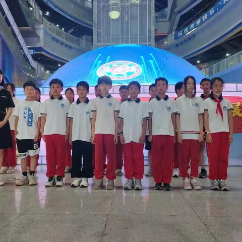 南厂小学五（1）中队科技馆暑假实践活动