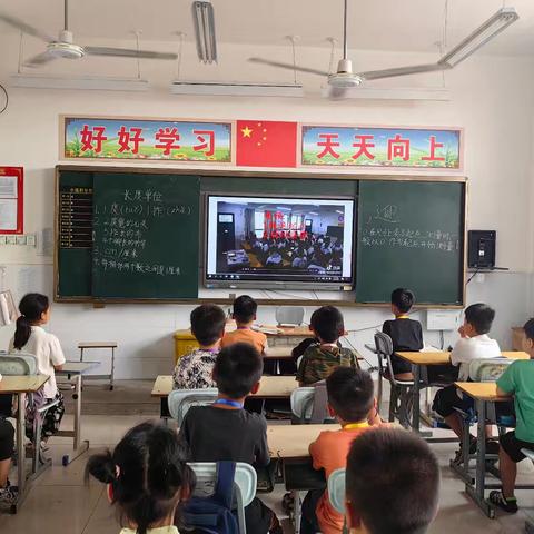 消防演练 ，安全“童”行——南岭中心小学开展消防演练活动