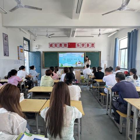 落实“双减”政策 共助学生成长——上饶市信州区灵溪中学召开“双减政策宣传”家长会