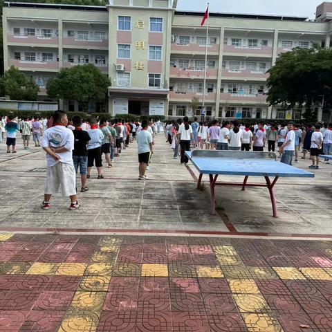 护路宣传进校园  共筑平安回家路