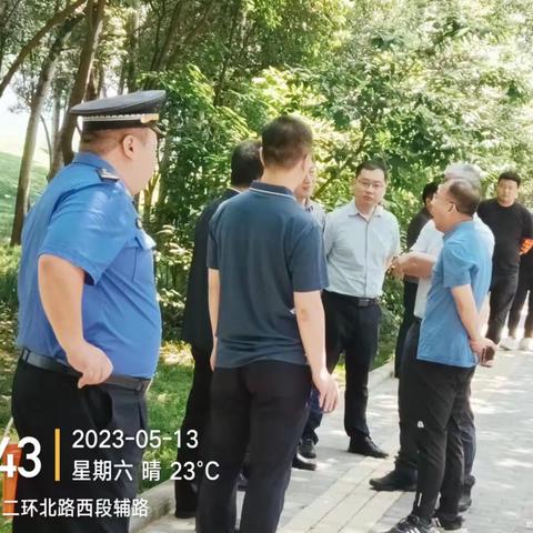 未央宫街办全体干部组织集中开展“大擦洗、大清理”活动。