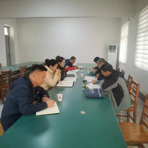 专家引领促成长，砥砺前行正当时——区生物教研员谷玉涛主任来我校指导集体教研活动