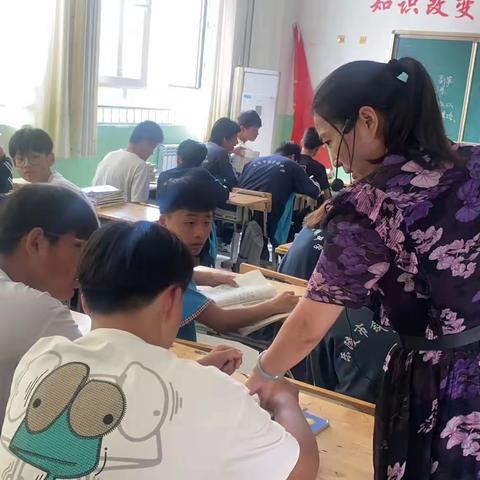 视导赋能明方向 听课把脉促成长——乐陵市教研室到铁营镇中学教学视导活动纪实