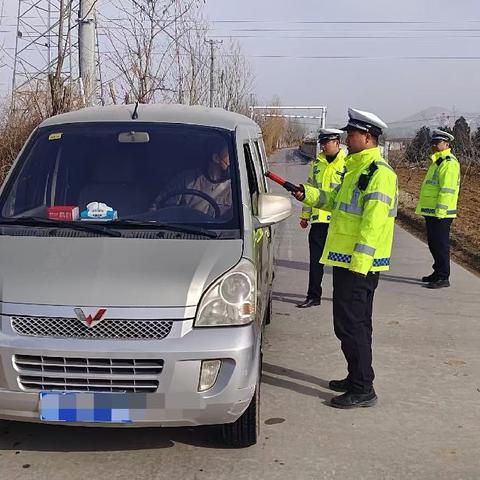 【铜川公安】严查严管不松懈  交通违法整治见实效