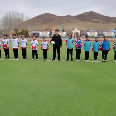 乌兰毛都小学“校长杯”足球竞赛