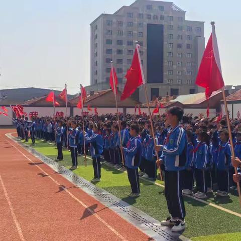 红领巾 爱祖国 争做新时代好队员——张北县马场坊小学举行庆“六一”少先队入队仪式。