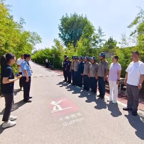 “反恐防暴 守护安全”枫丹丽舍社区联合枫丹小学开展反恐防暴演练活动