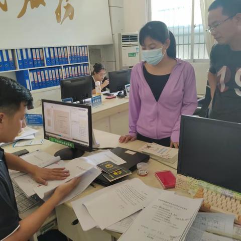窗口前移零距离 帮办代办暖人心