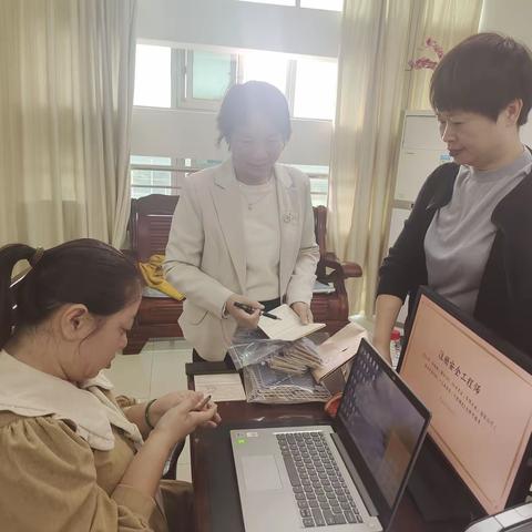 集中制证 解除医护后顾之忧