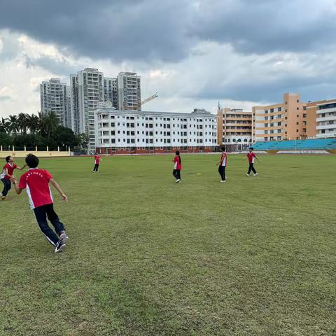 彭俊俏老师上飞盘课