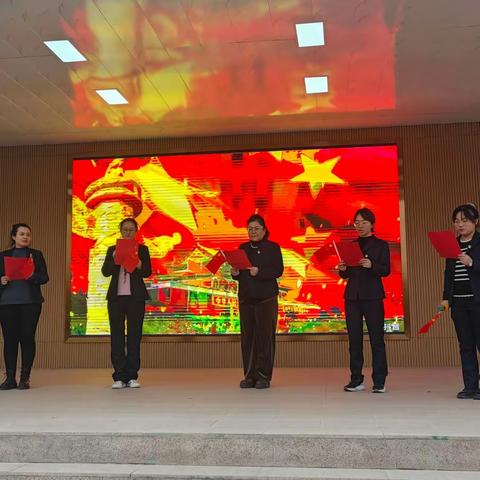 “红色经典代代传  爱国爱党爱校园”——喀什市第十三小学纪念 “12.9”运动文化展演