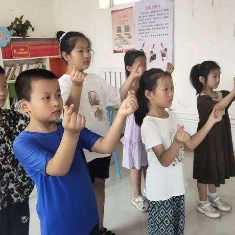 尽享读书之乐，书香伴我成长——临清羡林小学增加三个家庭图书馆