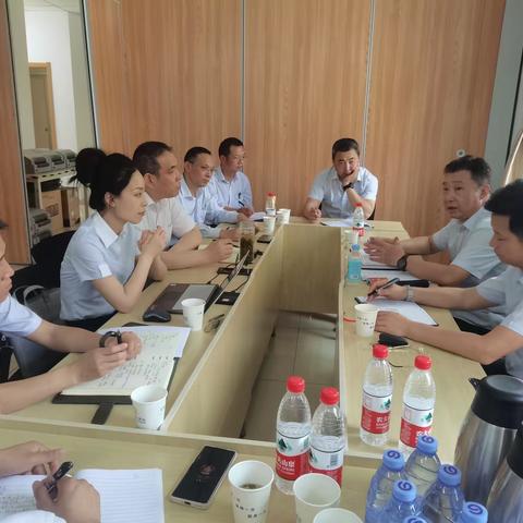 中心领导崔宏同志深入劳服中心调研劳动能力鉴定工作