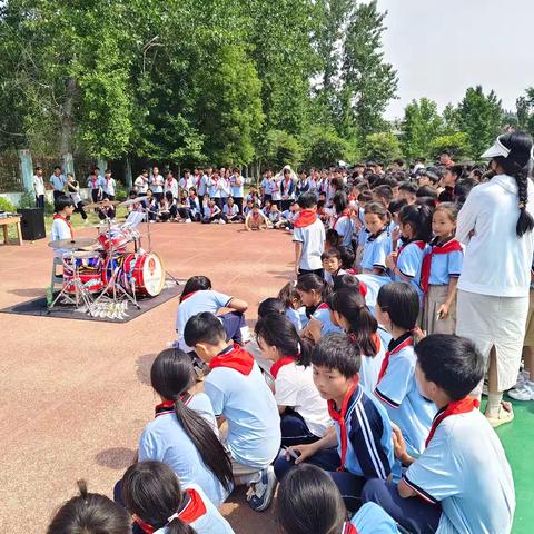 铜山区吕梁学校举行“精彩过端午，快乐过六一”活动