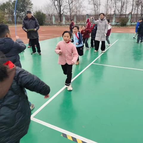 绳采飞扬 跃动新年——铜山区吕梁学校举行庆祝元旦活动暨跳绳比赛