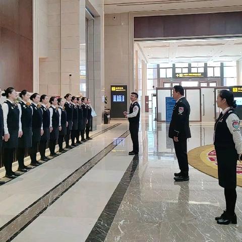 筑牢安全防线，提升实战能力——特勤大队开展安检通道对抗演练