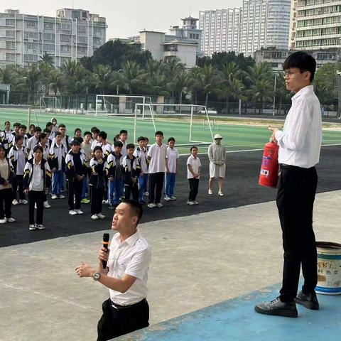 海口市体育运动学校开展消防安全演练和安全警示教育
