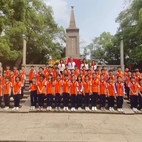 【椟松小学】 缅怀革命先烈，传承红色基因 ——祭扫革命烈士纪念碑活动