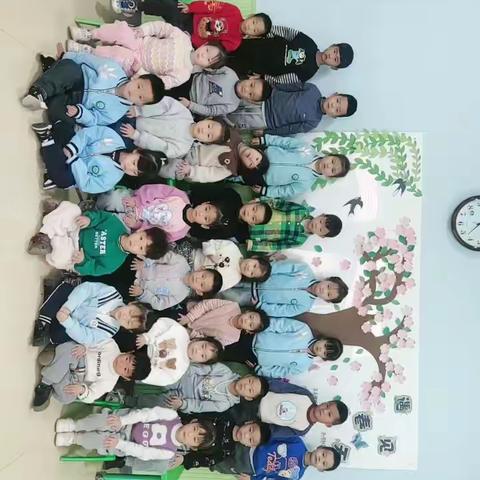 金色童年幼儿园中一班一周精彩回顾