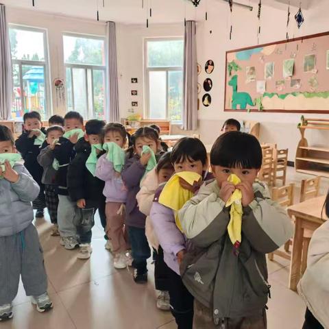 消防演练，防患未“燃”🧯。 ‍邱县第三幼儿园消防演练