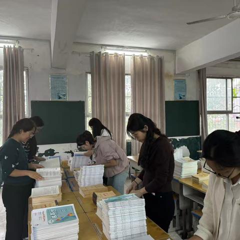 新学期首检教学常规作业 ‍新征程初展教学严谨风貌