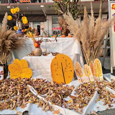 金秋绘美景，巧手展童心——南河店二小举办“秋之韵”主题绘画手工展