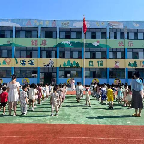 “月圆国盛 童心欢腾”——十里岗镇中心幼儿园开展‘庆国庆 迎中秋’主题活动