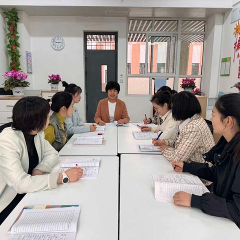 深耕课堂，“研”途开花 ———南阳市第十五小学校邓禹路校区数学组教研活动（四）