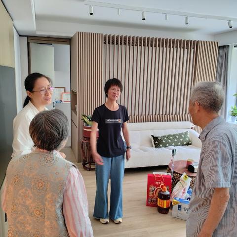 党群阵地@你|温情暖党心 关怀润人心——清洲社区开展“七一”走访慰问老党员活动