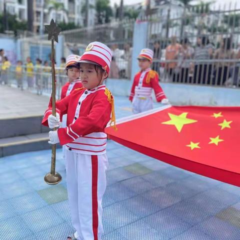 丽湖幼儿园大二班“同升国旗·童颂祖国”和“大班早操活动”