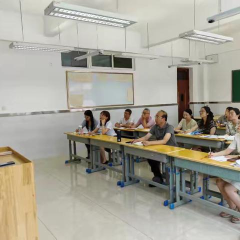 西安市黄河中学举行第二届“说高考试卷”活动