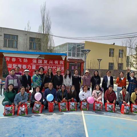 西城区西藏路街道光明路社区 开展“迎五一、庆五四 展青春风采”创新主题活动