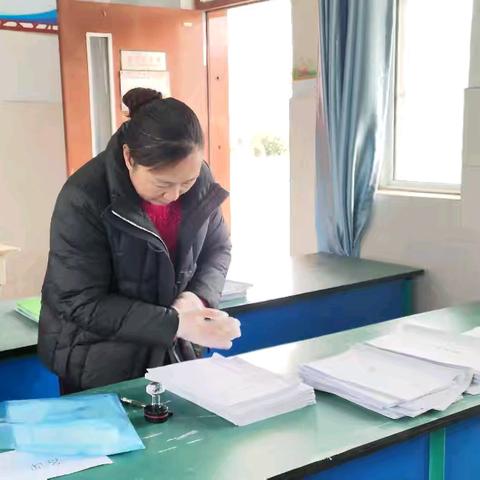 凝心聚力抓常规，业务检查展风采——周堂镇中心学校对大屯小学业务常规检查