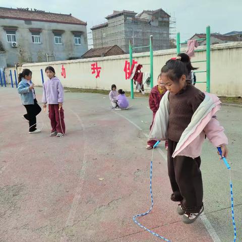 大屯小学大课间跳绳活动纪实