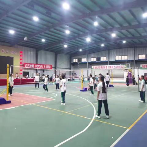 青春跃动，排球飞扬——2025年嘉积二中高一女子气排球赛纪实