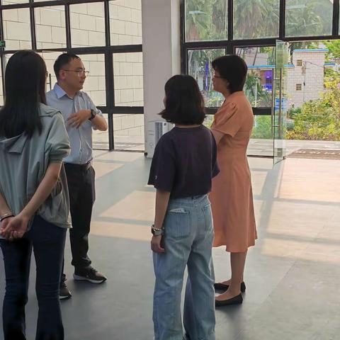中海油一行到五指山科技馆调研运营情况