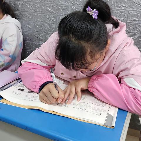 新学期新开始，我们来看看赵宣雁同学的表现如何吧😊