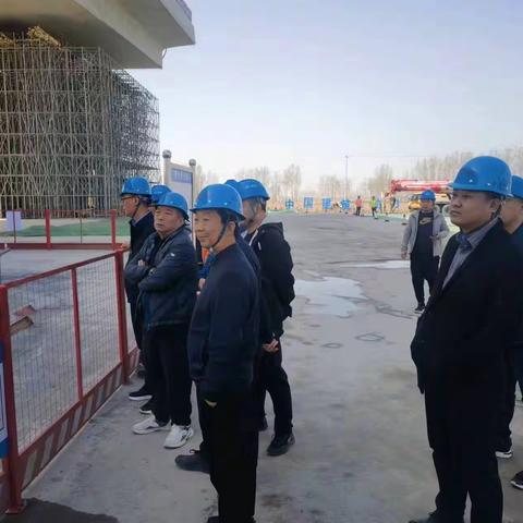 观摩学习促提升——路通公司组织技术人员现场学习跨邯黄铁路立交桥转体施工