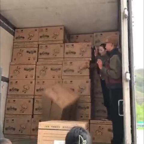 爱心传递 温暖同行
