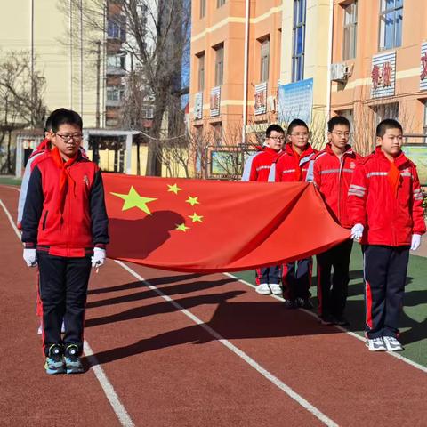 “世界赠予未来，少年启程新章”河东小学2024—2025学年第二学期开学典礼