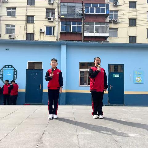 六二班“春分润万物，好习惯伴成长”主题升旗仪式