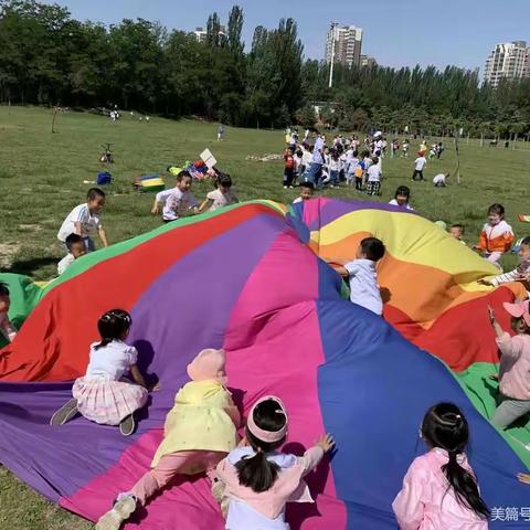 银川市兴庆区青草地幼儿园庆六一《红军集结号》大型亲子趣味运动会邀请函