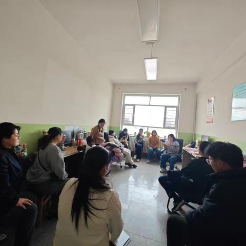 同心协力 共促成长——三年级组工作例会