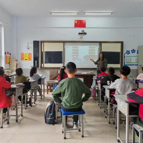 珍惜营养餐， 杜绝浪费，抵制垃圾食品，确保食品安全 张庄小学 二年级