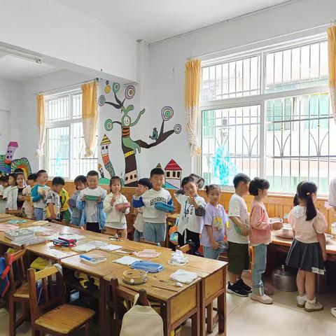 幼小衔接之自带饭盒打餐