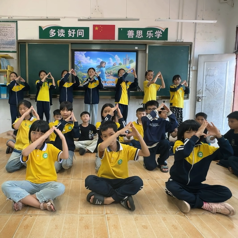 英乐之声，唱响童年 - 儋州市八一春江第一小学英语歌曲演唱比赛纪实（5月份）