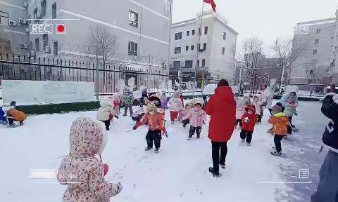 【课程故事】嗨！雪世界——雅霖幼儿园中班关于雪的探索主题活动