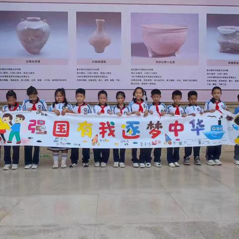 濮阳市油田第四小学三级八班追风少年社团－－－暖意迎国庆，澎湃爱国情