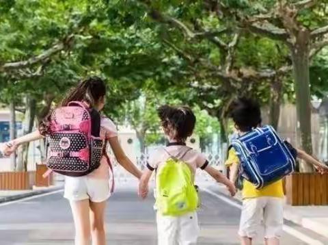 “走进小学，感悟成长”——绵竹市乔丹美语幼儿园参观小学记